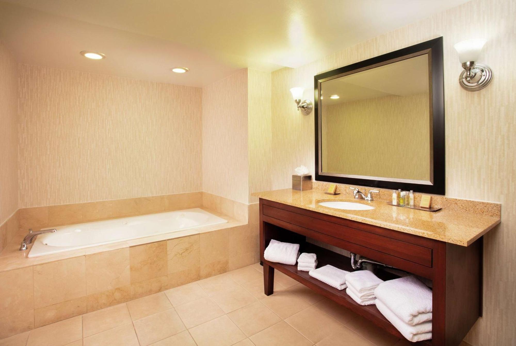 Doubletree By Hilton Hotel Колумбия Экстерьер фото